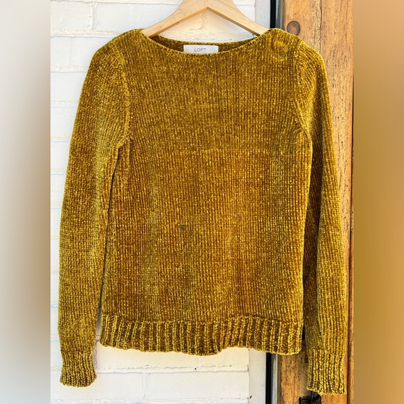 Ann Taylor Loft Sweater - Picture 1 of 3